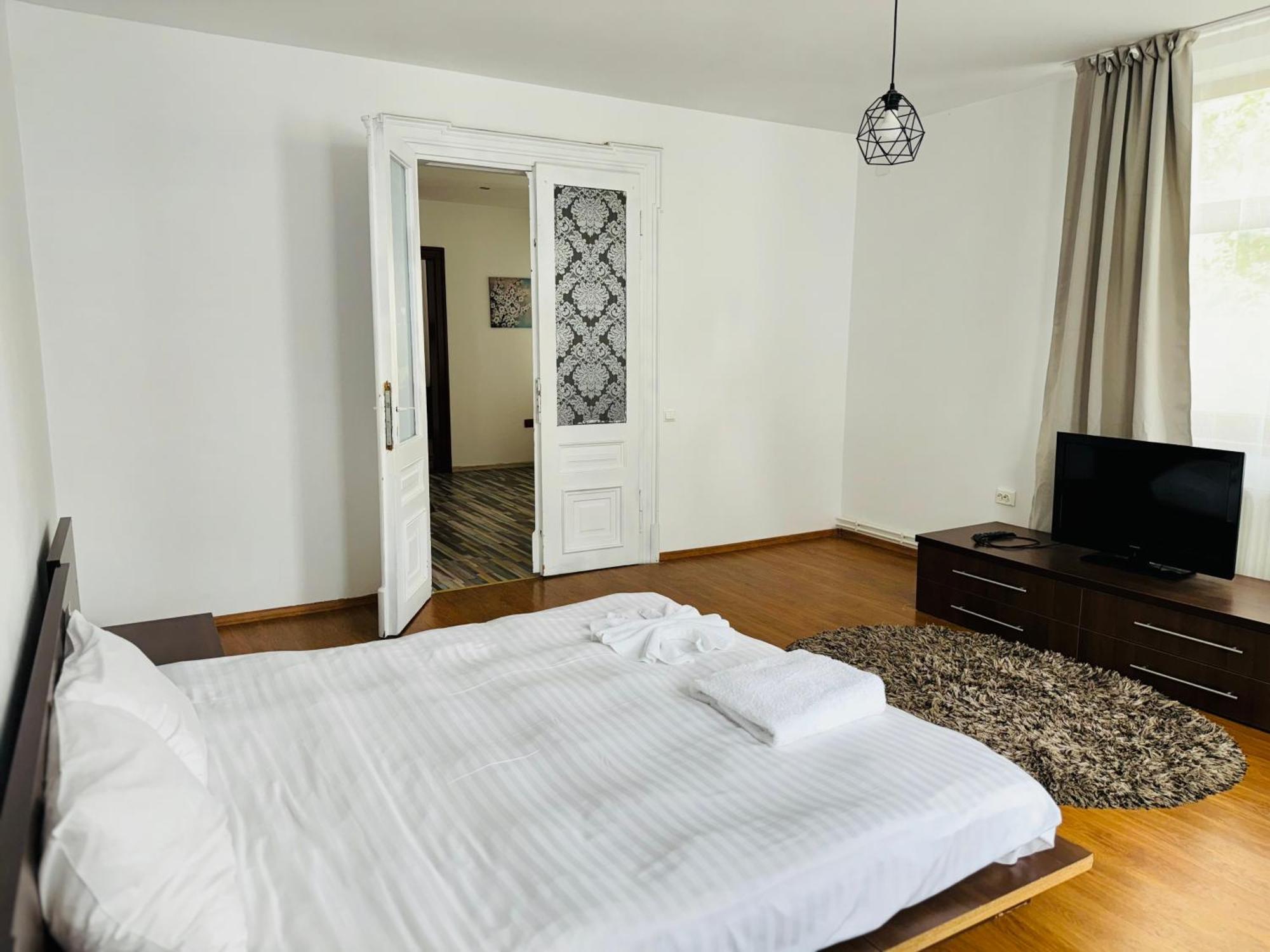 Schei Brasov-Скей Брашов Apartment ภายนอก รูปภาพ